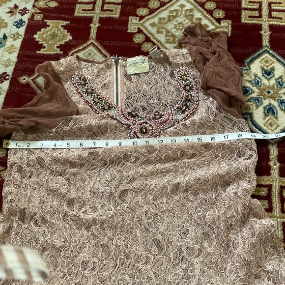 Anthropologie Sz M Gimmicks by BKE silk top - Picture 14 of 14